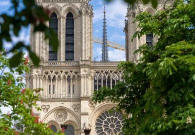 巴黎圣母院塔楼重开 六年修缮后再迎公众