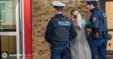 中国留学生德国车站遭袭，反击致对方锁骨骨折