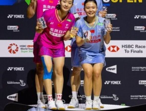 中国羽毛球队混双运动员 程星、张弛、朱一珺、李茜（从左至右） （周杰 摄）